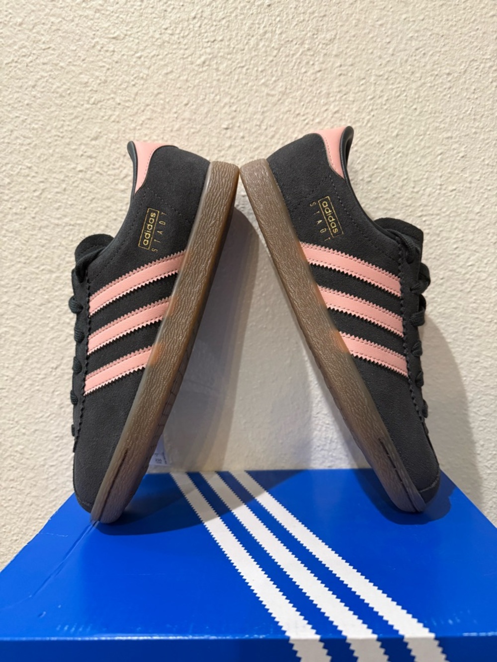 Adidas Women’s Stadt (6.5W)